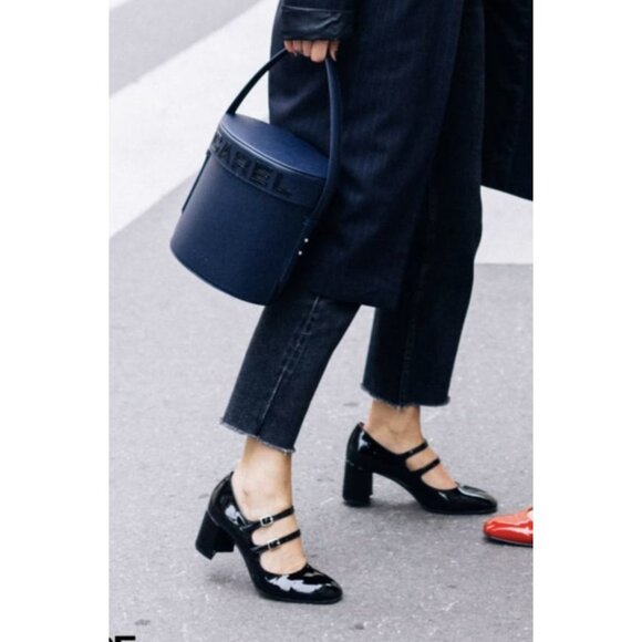 Carel Paris Patent Leather Mary Jane Heels Black Size 38/7.5 Low Block Heel - Picture 14 of 16